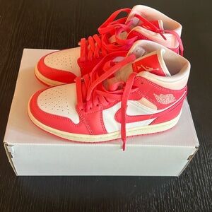Nike Womens air Jordan 1 mid shoes.